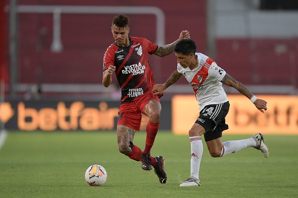 Enzo jugó la vuelta contra Paranaense y luego descansó el fin de semana. 