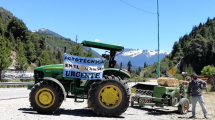 Imagen de Reclamaron en la ruta 40 por una escuela secundaria para los chicos del paraje El Manso