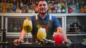 Bariloche: qué tiene que ver este bartender con el boom de los tragos sin alcohol