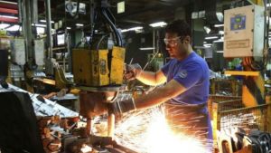 La actividad económica cayó en noviembre 3,7% interanual