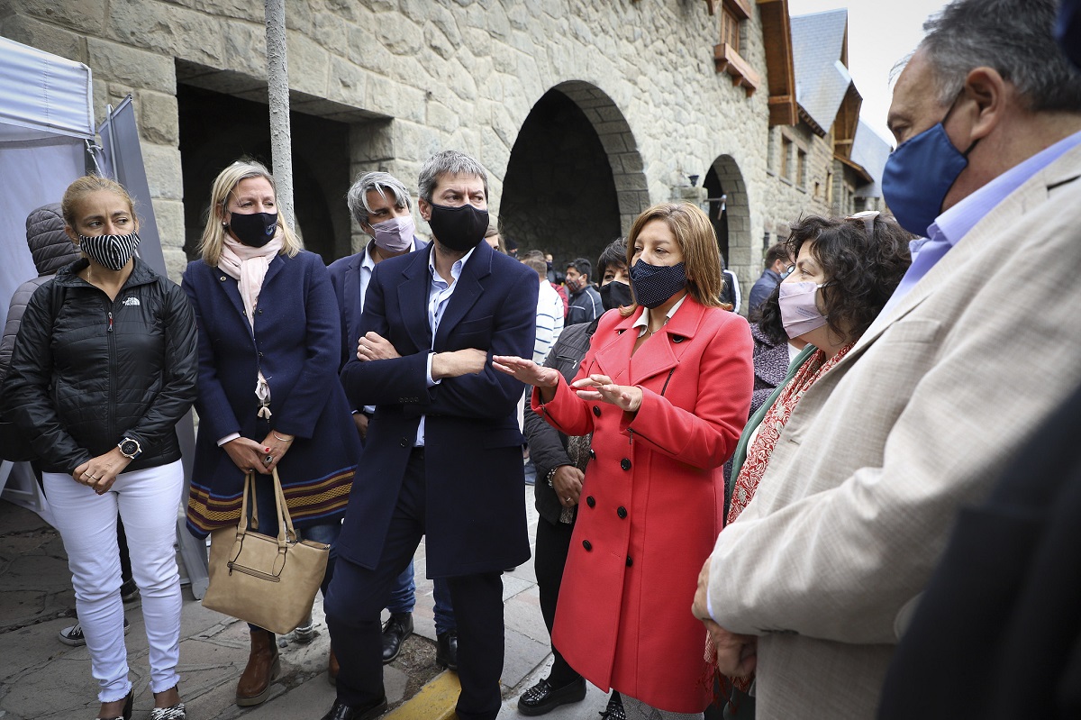 La gobernadora Arabela Carreras recibió el jueves a funcionarios del Gobierno nacional. Foto: gentileza