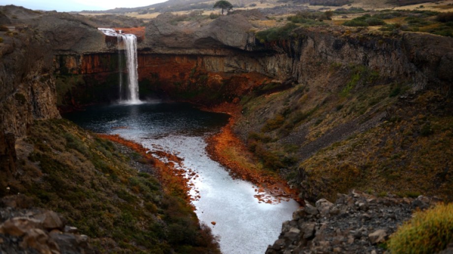 El Espectacular Circuito De Caviahue Copahue Termas Cascadas Y Trekking Al Volcan