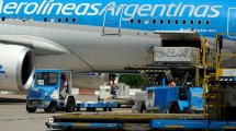 Imagen de Partió el noveno vuelo de Aerolíneas Argentinas a Rusia: traerá más vacunas Sputnik