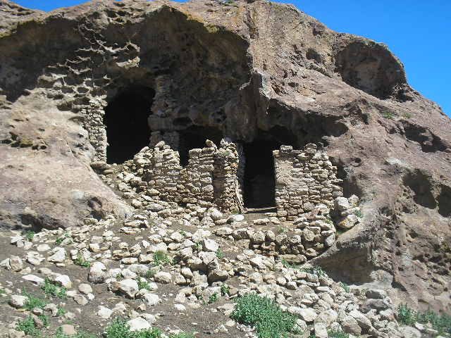 La misteriosa puerta en la meseta de Somuncurá