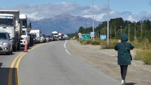 Gastronómicos cortan la ruta 40 y afectan el ingreso de turistas a Bariloche