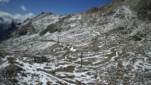 Nevó en los cerros que rodean Bariloche en pleno verano