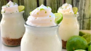 Una buena idea para refrescarnos: mousse de lima