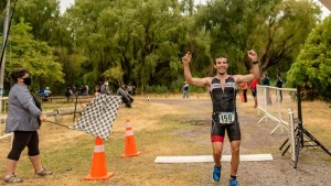 Cerezuela se impuso en el Triatlón de la Pera