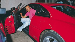 La polémica historia de la Ferrari roja de Carlos Menem