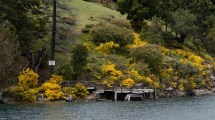 Imagen de Bariloche: detectaron 80 muelles en lago Moreno y la mayoría son clandestinos