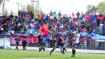 Imagen de La Liga Confluencia vuelve con público en las tribunas en una prueba piloto