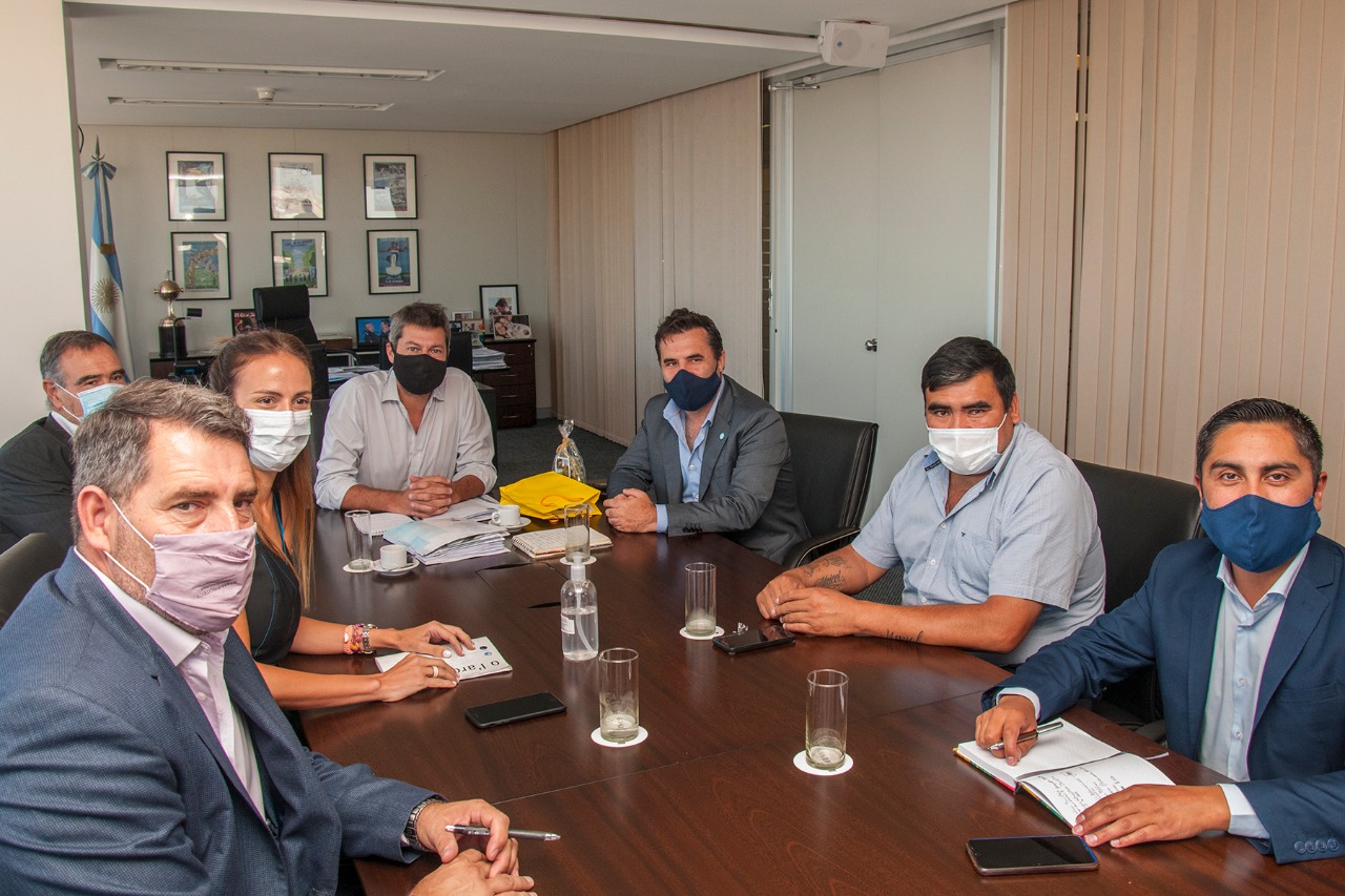 El ministro lammens recibió a los intendentes neuquinos. Foto: Gentileza