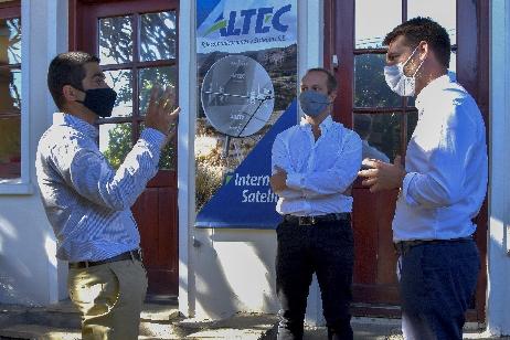 El ministro Buteles puso en funciones al nuevo presidente de Altec, Juan Manuel Ríos. Gentileza