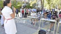 Imagen de Con una «aula» en el centro de Neuquén pidieron por las clases presenciales