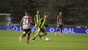 Con Gil Romero, Aldosivi ganó su primer partido