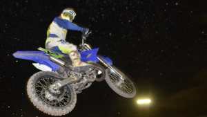 Pérez, la figura de la noche de supercross en Neuquén