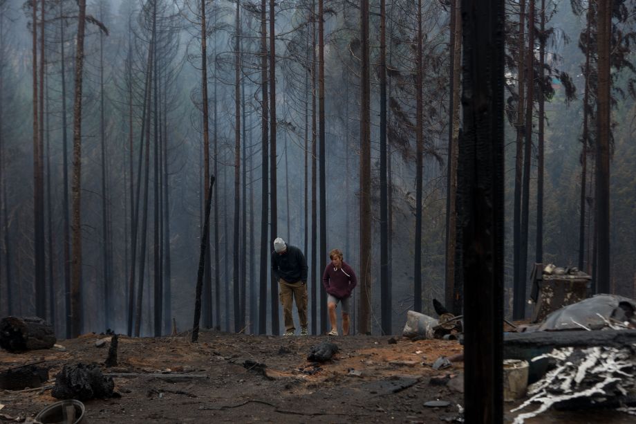 El Hoyo 10/03/21 Incendio forestal en la zona de El Hoyo y Golondrinas en cercanias de El Bolson consumio decenas de viviendas. Foto: Marcelo Martinez