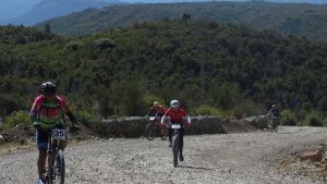 Nueva edición de la trepada en bicicleta al cerro Perito Moreno