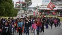 Imagen de Se levantó el corte de rutas y puentes en Neuquén por reclamo de organizaciones sociales