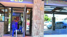 Imagen de La CEB reclama un aumento del 32% en la tarifa eléctrica en Bariloche