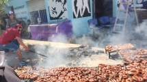 Imagen de Después del ataque a RÍO NEGRO los violentos organizaron una choripaneada