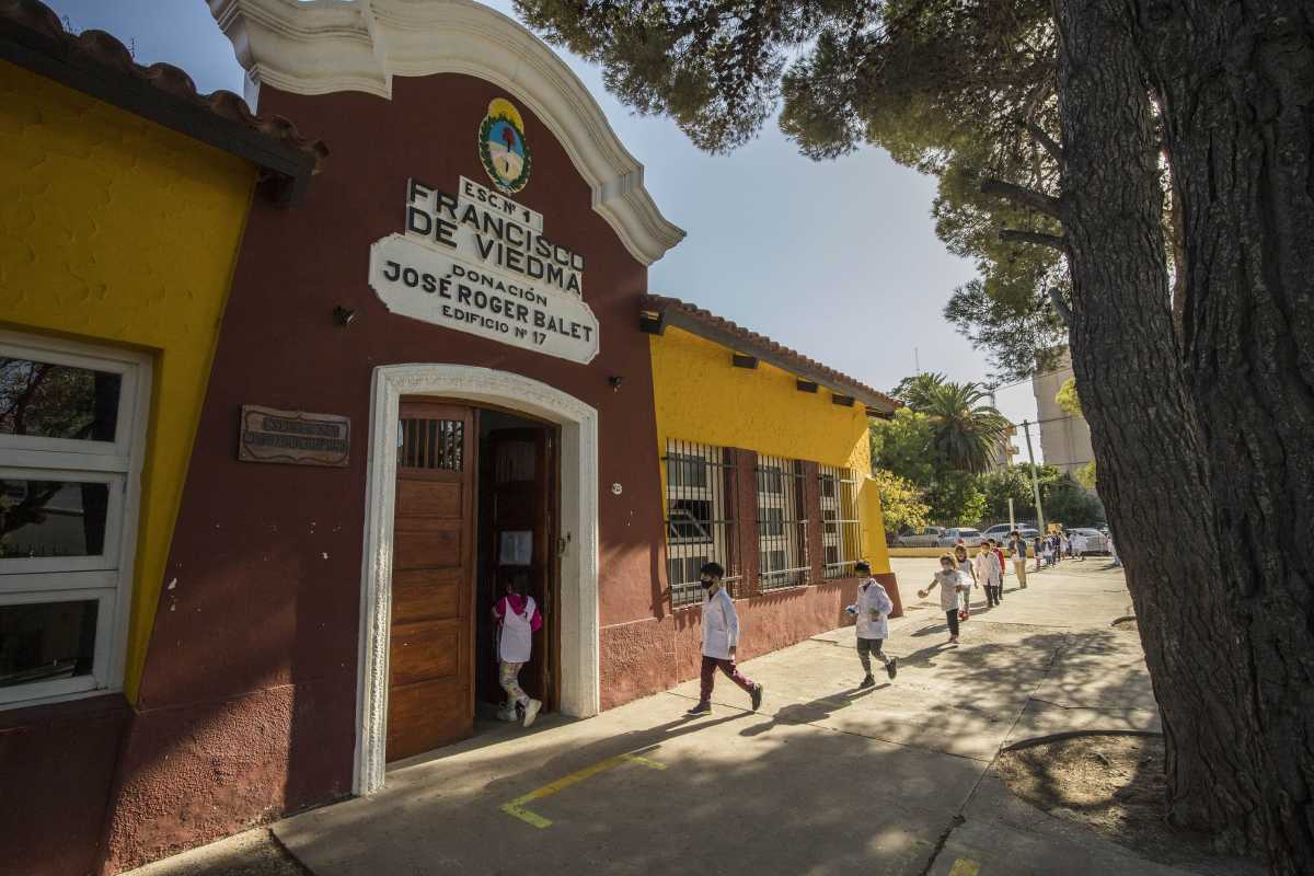 La Escuela ! y 347 ubicada en 25 de Mayo, entre Roca y Zatti, tendrá un SUM. Foto: Marcelo Ochoa.
Foto Marcelo Ochoa