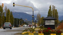 Imagen de El temporal de viento dejó a Dina Huapi sin luz y con graves problemas