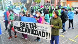 Pase a planta para casi 2.000 estatales rionegrinos: el 63% trabajan en Salud