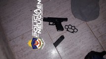 Imagen de Allanaron doce domicilios en Centenario: secuestraron droga, armas y hubo 14 detenidos