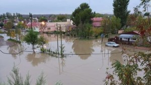 Familias evacuadas, calles anegadas y drenajes obstruidos en Allen