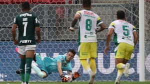 Unsain, sus atajadas y un momento que se hizo viral luego de ser campeón con Defensa