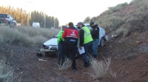 Imagen de Una persona en grave estado tras un vuelco sobre Ruta 7, en Centenario