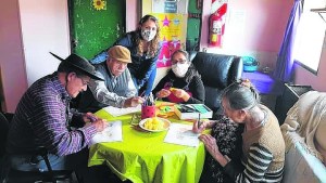 Cómo vive la pandemia una residencia de adultos mayores de El Bolsón