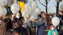 Imagen de Pampita inauguró una plaza en homenaje a su hija Blanca