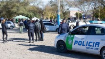 Imagen de Después del tenso domingo, feriantes de calle Maipú anticipan que volverán al predio