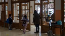 Imagen de Dos escuelas de Bariloche no retoman las clases presenciales