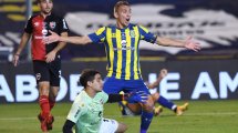 Imagen de Pablo Pérez rompió un drone y Newell’s perdió el clásico con Central