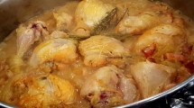 Imagen de Pollo a la cacerola en salsa de mostaza por «Cala» Calabrese