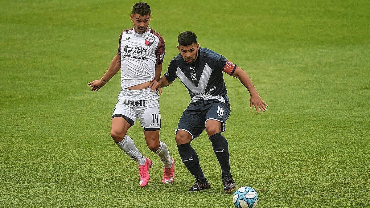 Lértora y Romero, dos de los referentes más importantes de Colón e Independiente, que se enfrentan hoy. 