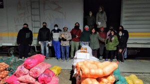 De mar a cordillera y por tren, llevaron 20 toneladas de verduras agroecológicas para su venta