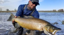 Imagen de «¡Qué hermosa trucha, papá!»: aventuras de pesca con mosca en el Limay Medio