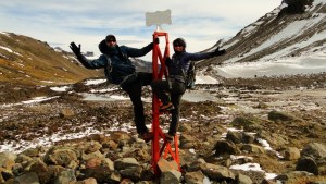 De la Patagonia al mundo: dejaron el petróleo para vivir de viaje