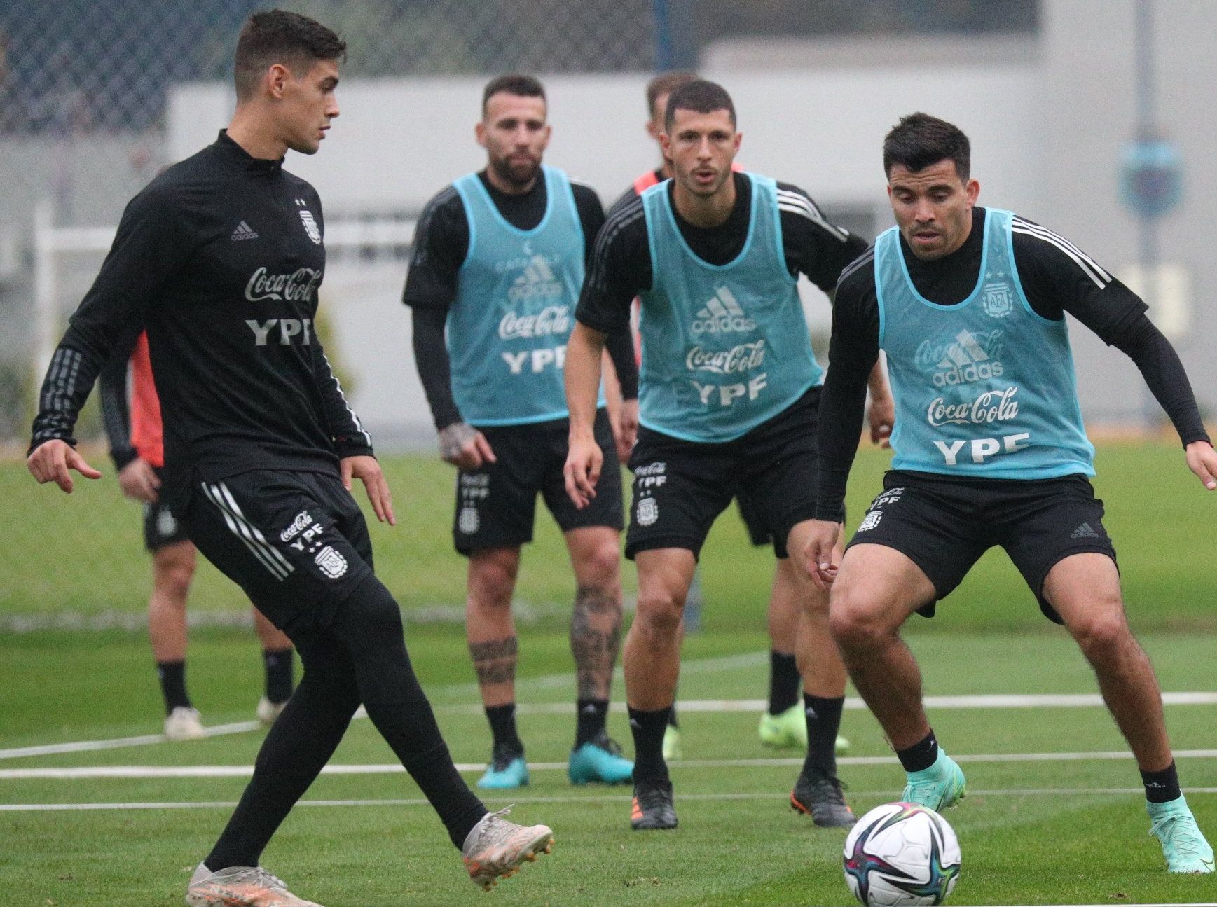 Marcos Acuña en el entrenamiento de la selección tras el empate con Chile. 