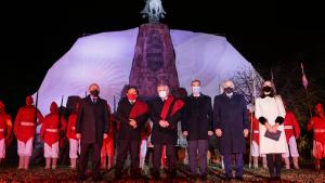 Fernández viajó a Salta por el bicentenario de la muerte de Güemes y hubo protestas