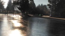 Imagen de Se congeló la laguna de El Bolsón y pronostican nieve para esta semana en la región