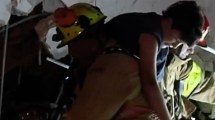 Imagen de Video: así rescataron a un niño tras el derrumbe del edificio en Miami