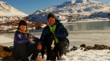 Imagen de Vacaciones de invierno en la nieve: trekking a una laguna congelada en Caviahue