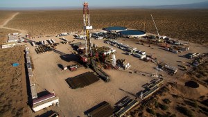 Buena sociedad: el gas impulsó la producción de petróleo de Vaca Muerta