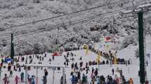 Imagen de Así recibió el cerro Catedral la primera nevada intensa en Bariloche