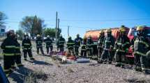 Imagen de Bomberos invita a la plaza Belgrano para colaborar con la rifa a beneficio en Roca